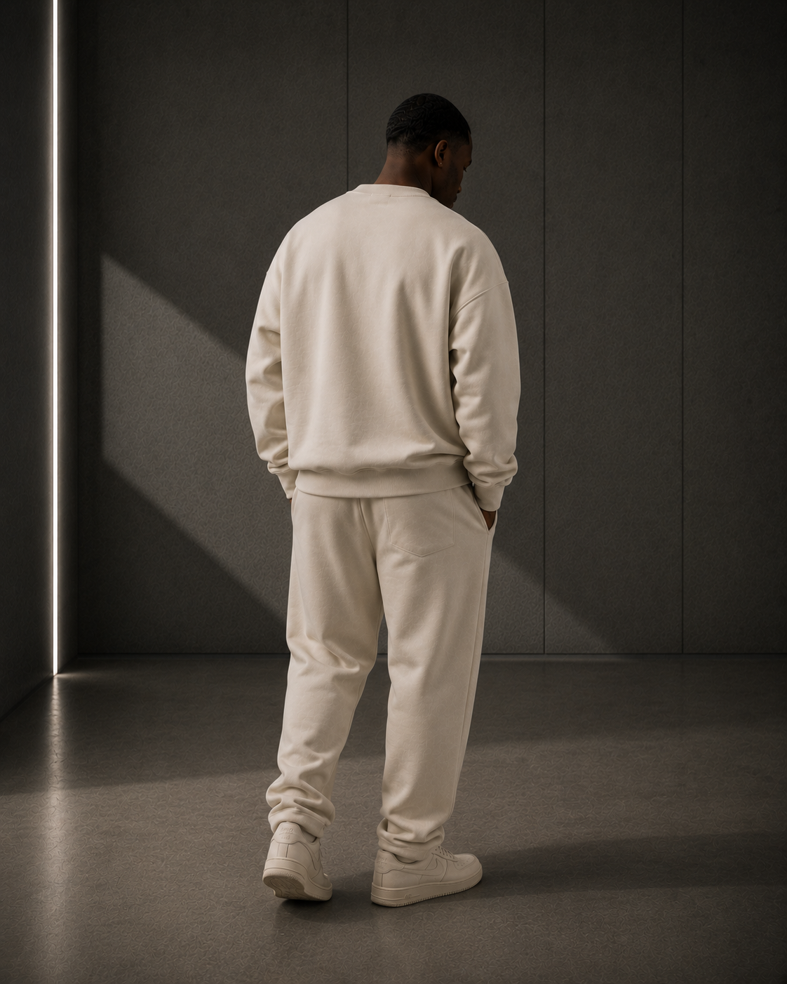 Everybody Talks. Few Execute. Heavyweight Sweatshirt - Sweatshirt - WearNovry