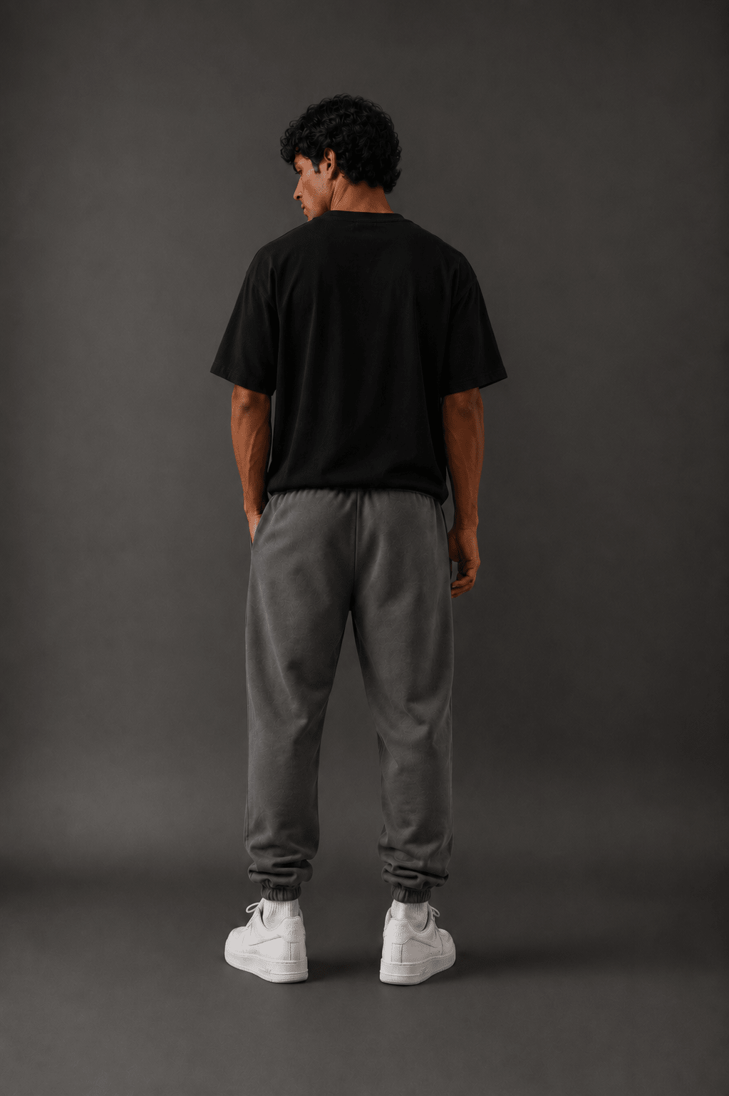 Essential Sweatpants - Trousers - WearNovry