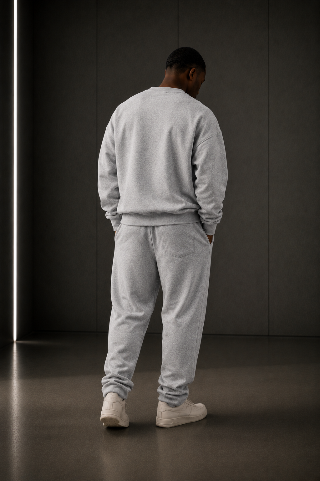 Everybody Talks. Few Execute. Heavyweight Sweatshirt - Sweatshirt - WearNovry